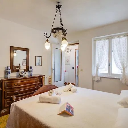 Apartmán Il Cortiletto Di Marina: Pet Friendly Garden Flat Near Stresa - Happy