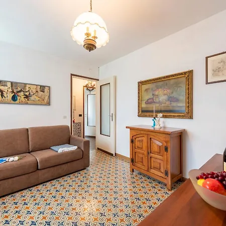 Il Cortiletto Di Marina: Pet Friendly Garden Flat Near Stresa - Happy Apartmán